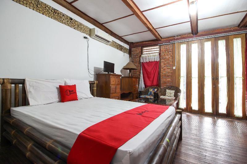 Reddoorz Near Rumah Sakit Wirosaban Salakan Exterior foto